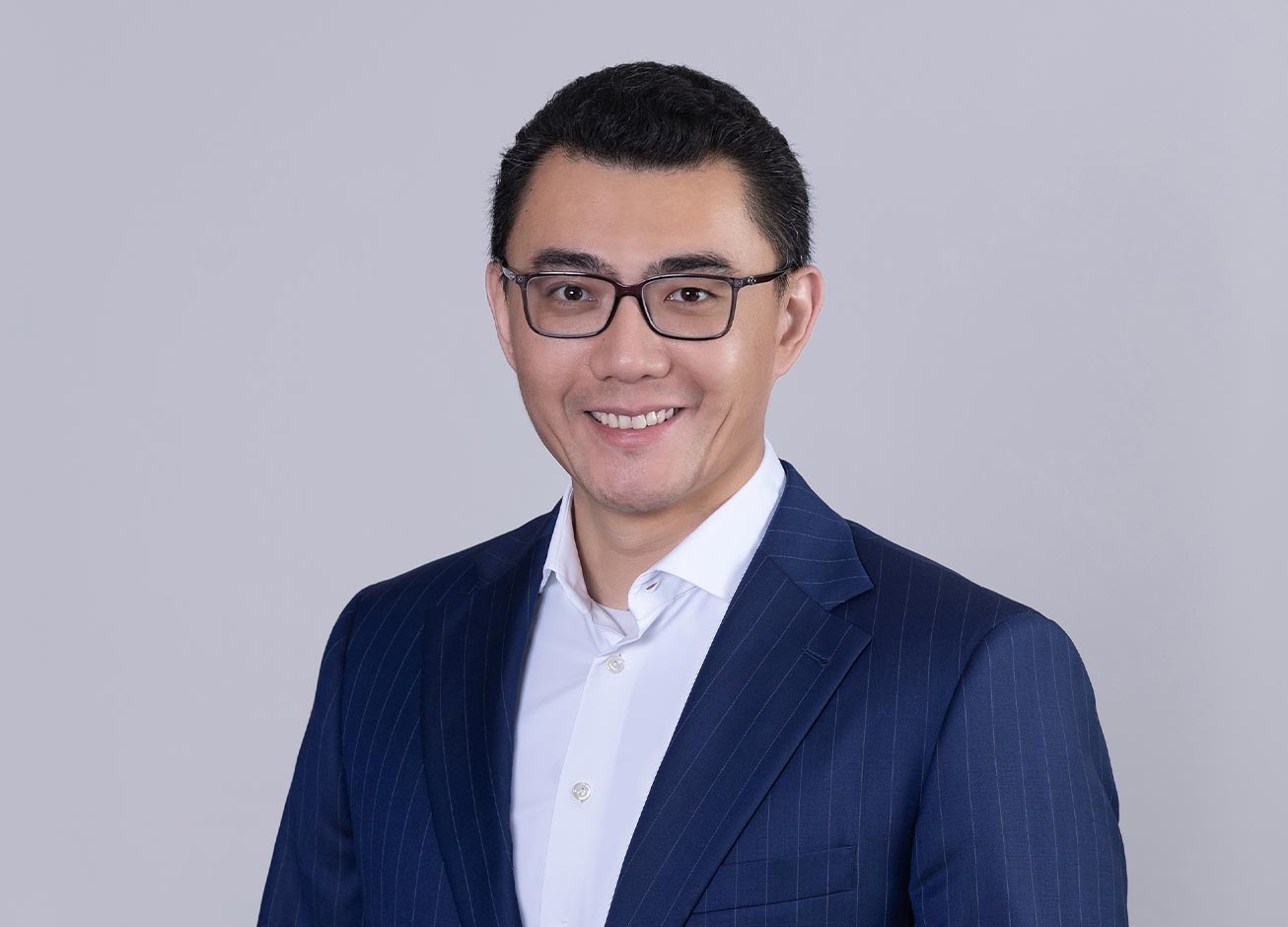 Photo of Louis Y. Wei
